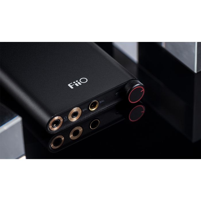FiiO Q3 MQA DAC & Headphone Amplifier FiiO Q3 MQA DAC & Headphone Amplifier