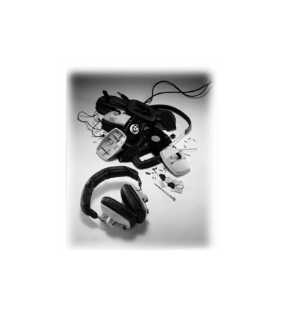 Beyerdynamic DT 100 Studio Headphones - Black