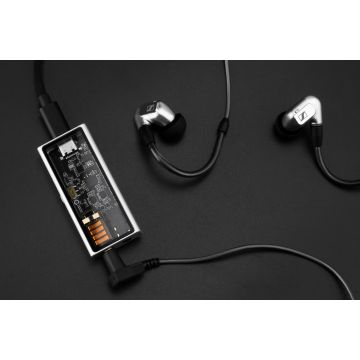 Questyle M15C Portable DAC & Headphone Amplifier