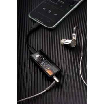 Questyle M15i Portable DAC & Headphone Amplifier