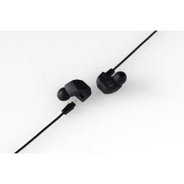 Final Audio A3000